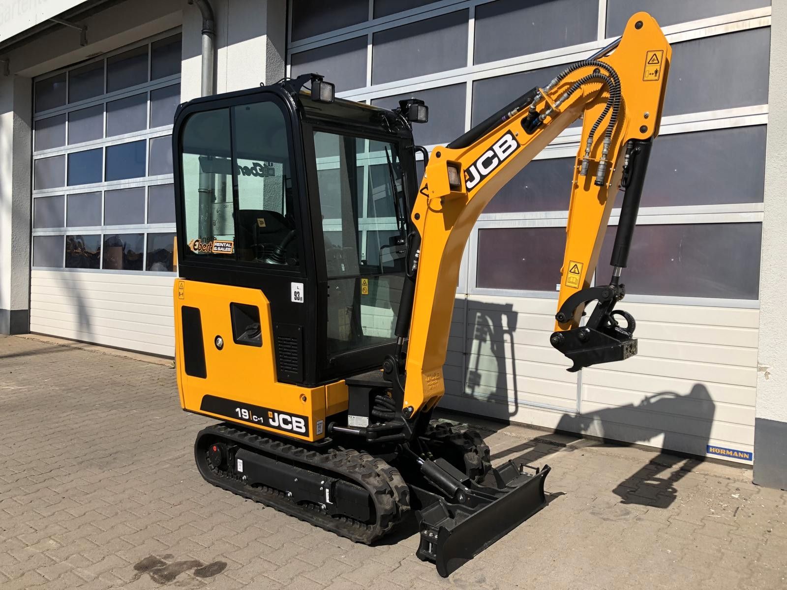 Fahrzeugabbildung JCB 19C-1 / 10h 2023 / Löffelpaket / Schnellwechsler