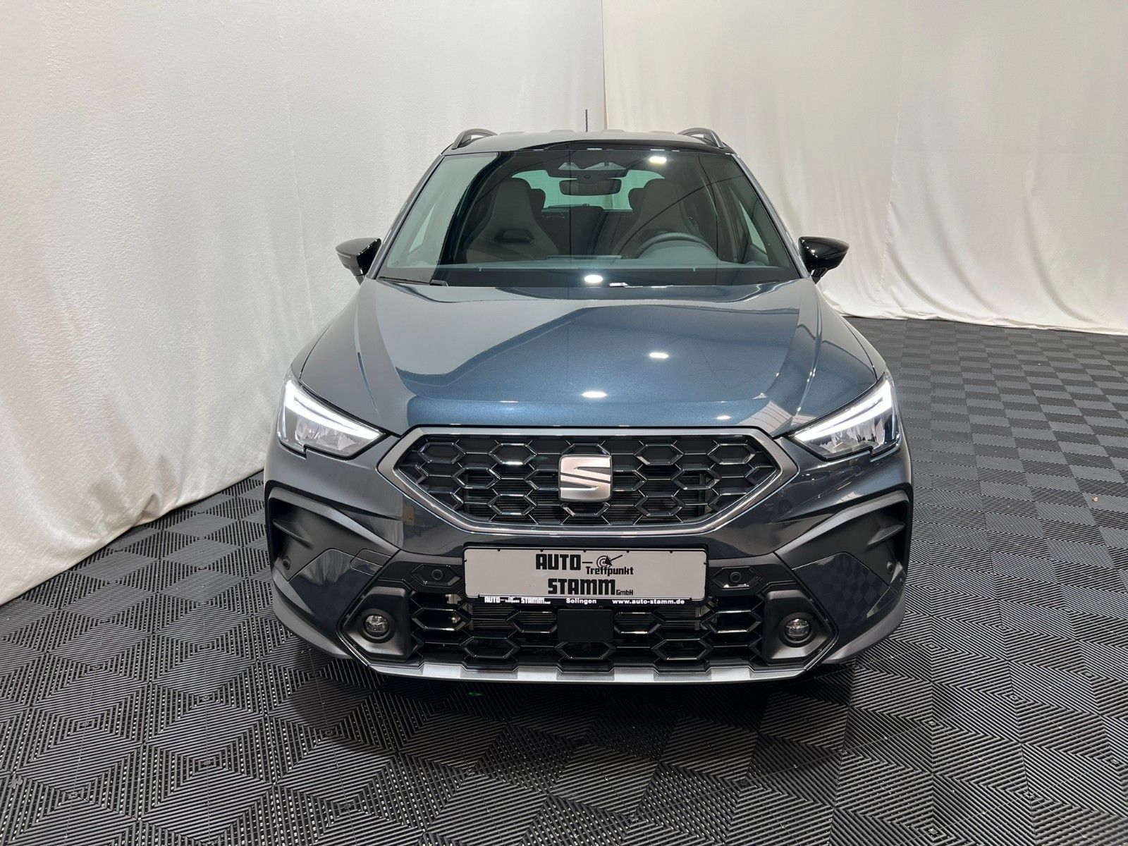 Fahrzeugabbildung SEAT Arona 1.5 TSI 110kW FR DSG