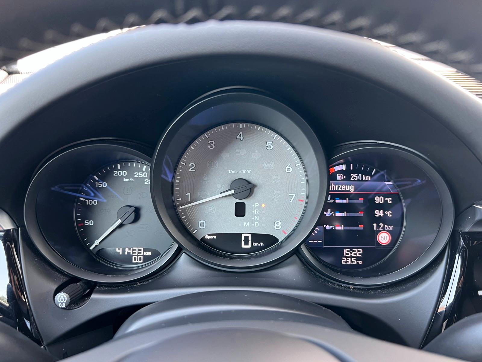 Porsche Macan S DE-FZG LUFT 75L AHK 21" RS APPROVED MWST