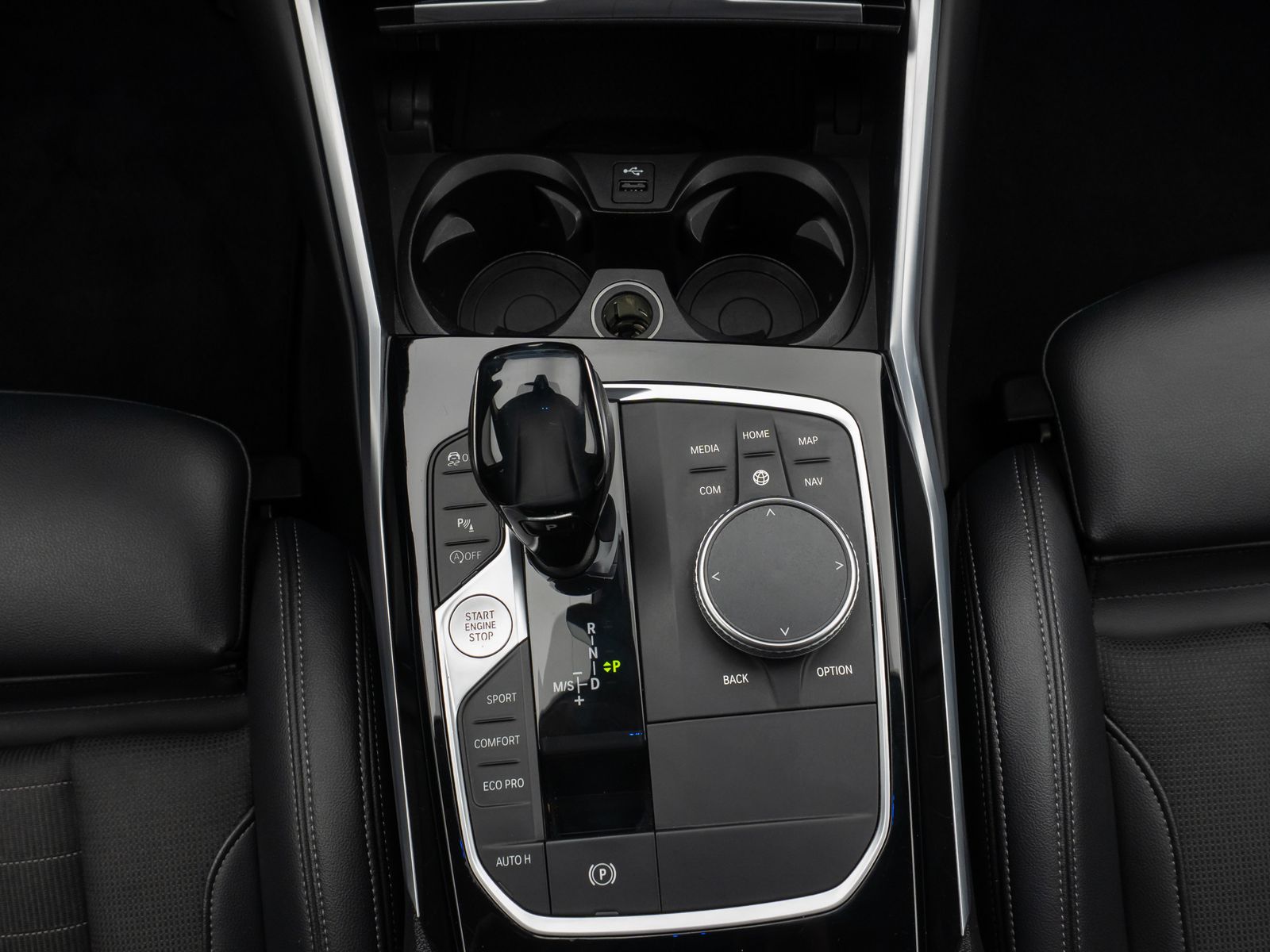 Fahrzeugabbildung BMW 330d xD SportLine Kamera CockPit+HUD Lordos LED