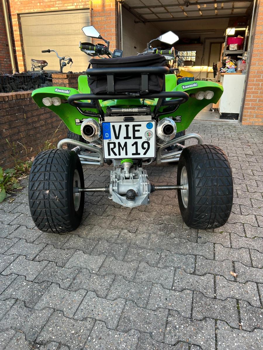 Kawasaki  2006 — rear view