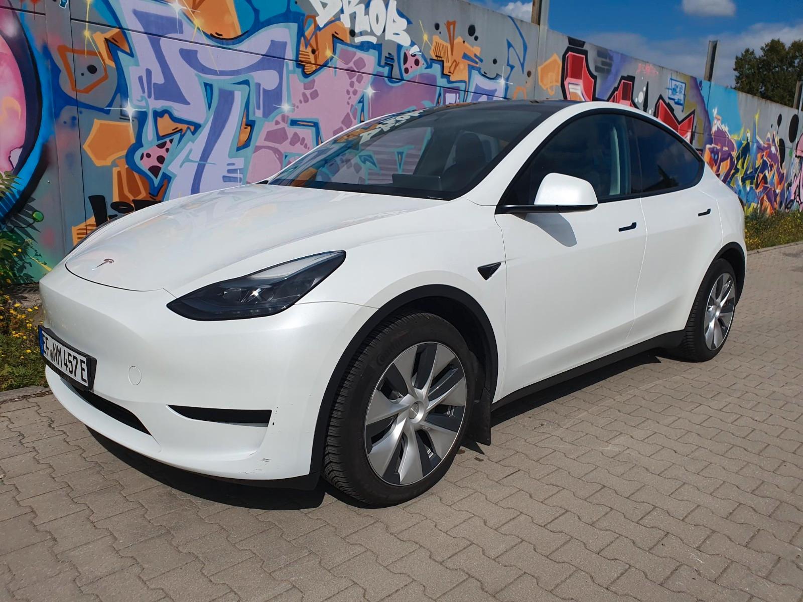 Tesla RWD, Allwetterreifen