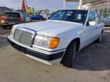 Mercedes-Benz 260 E Limousine - Mercedes-Benz 260 mit Benzin-Antrieb: Limousine
