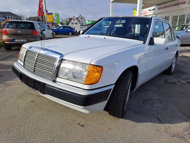 Mercedes-Benz 260 E Limousine