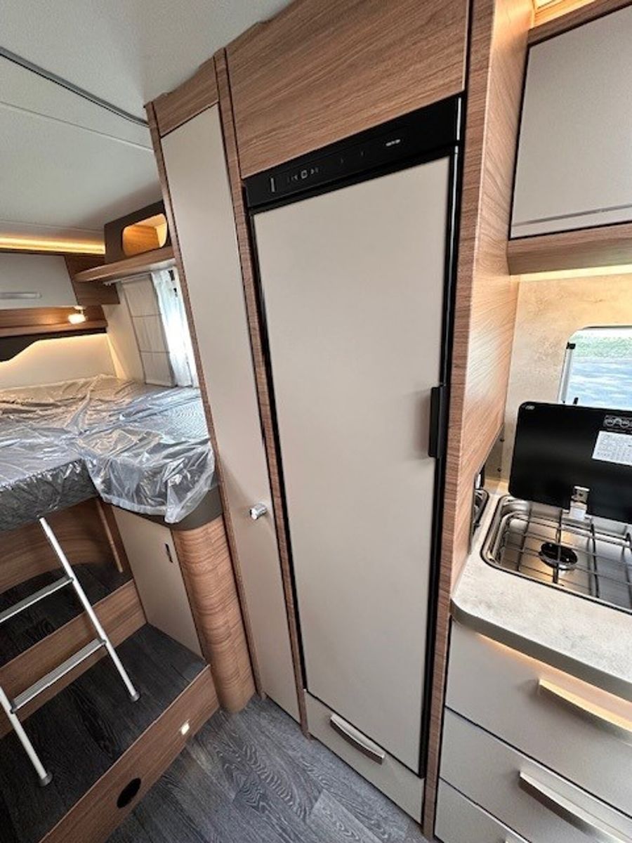 Fahrzeugabbildung Knaus L!VE I 700 MEG LIVE AHK AGUTI Lithium TV 5 Sitze