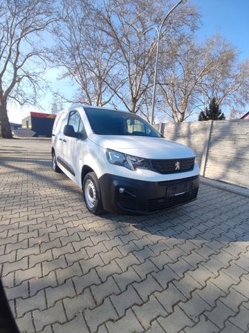 Peugeot Partner 1,6l L1 H1, Klima,AHK,Tempo., TÜV - neu