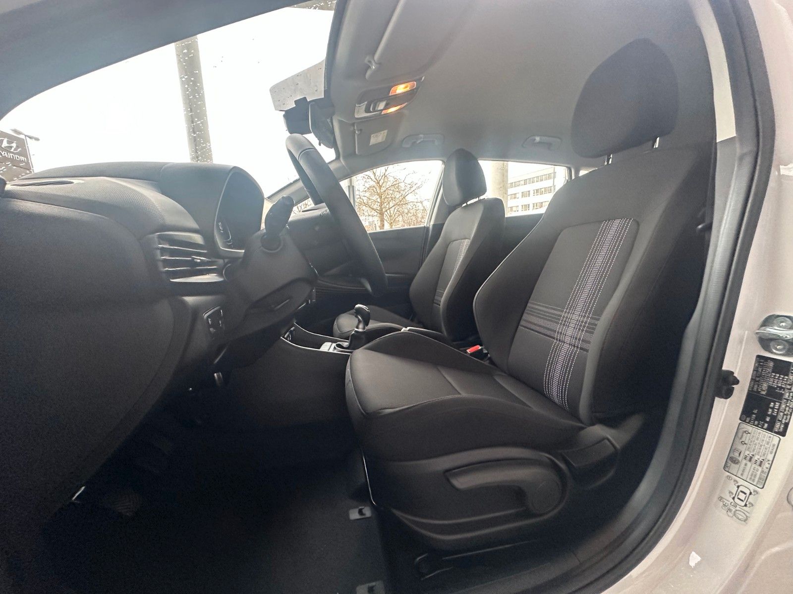 Fahrzeugabbildung Hyundai Bayon Select 100PS Navi/PDC/Kamera!