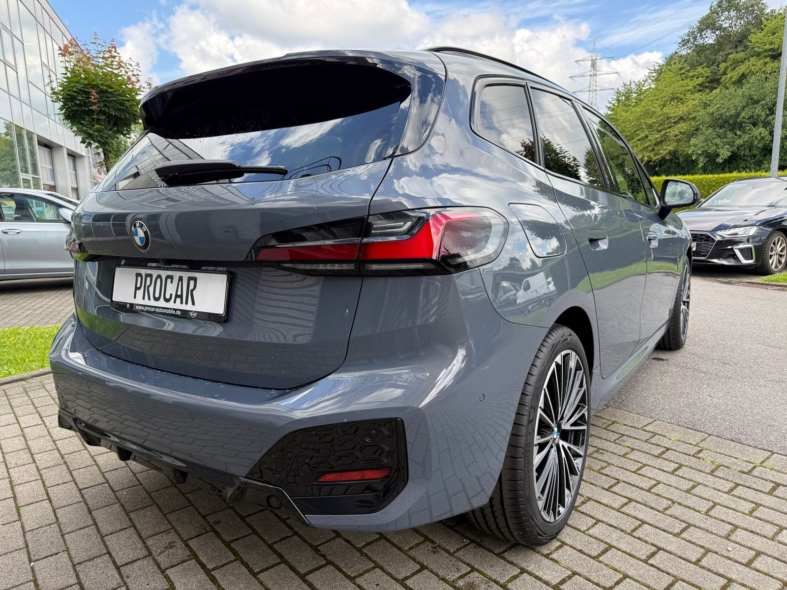 BMW 220 Active Tourer - Bild 2