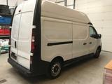 Nissan NV300