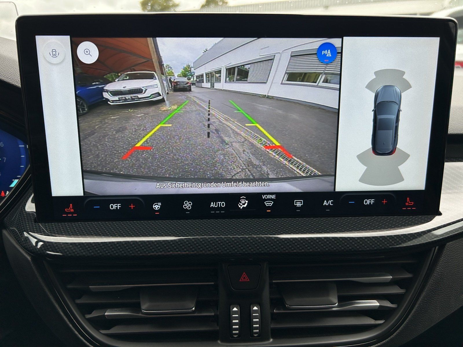 Fahrzeugabbildung Ford Focus 1.0 ST-Line X Aut./LED/ACC/KAMERA/NAVI/AHK