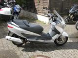 Suzuki Burgman 200 UH200 - SUZUKI BURGMAN