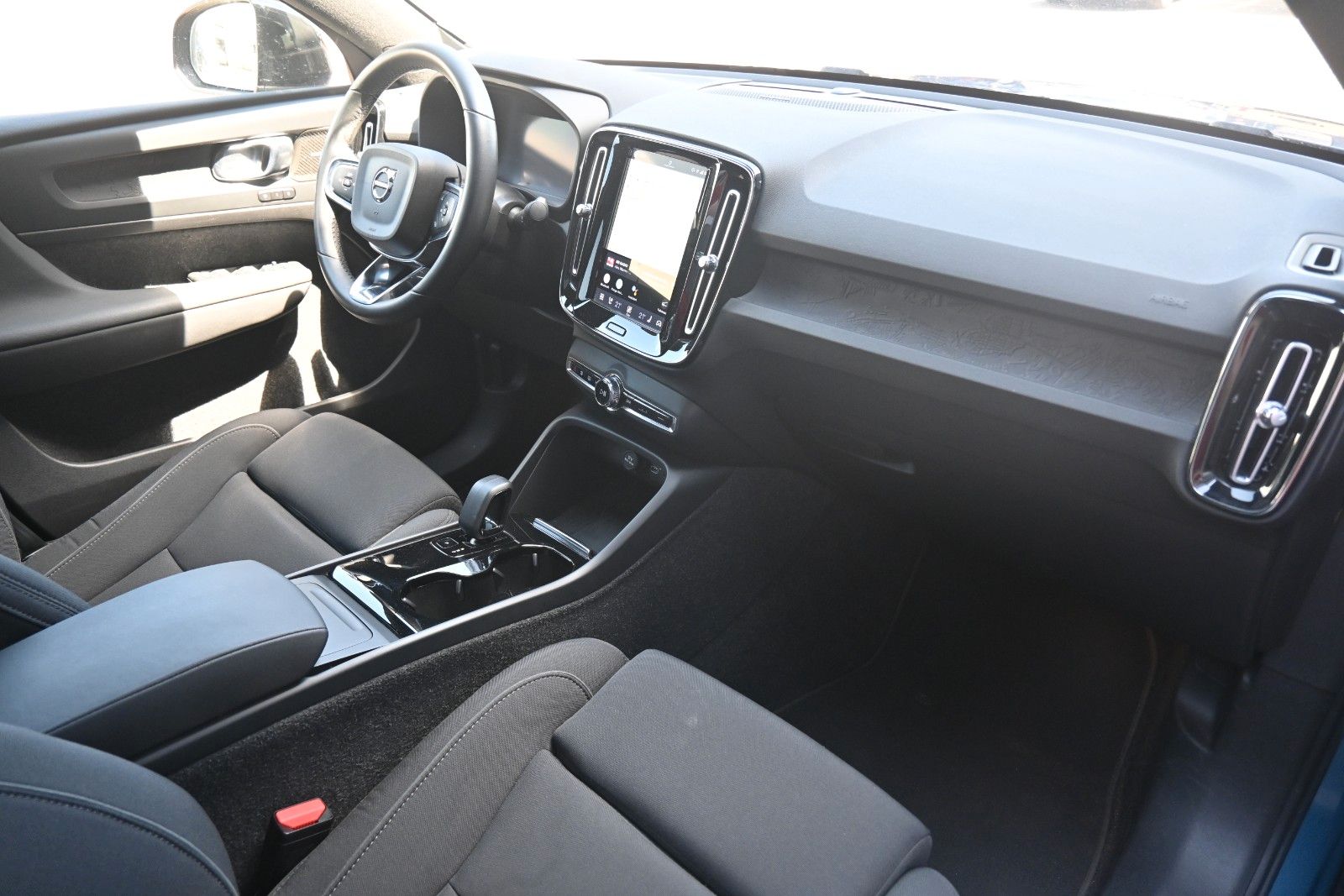 Fahrzeugabbildung Volvo C40 Recharge Single Motor Ultimate*360°*PANO*H&K