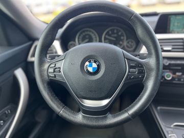 BMW 318 - 12