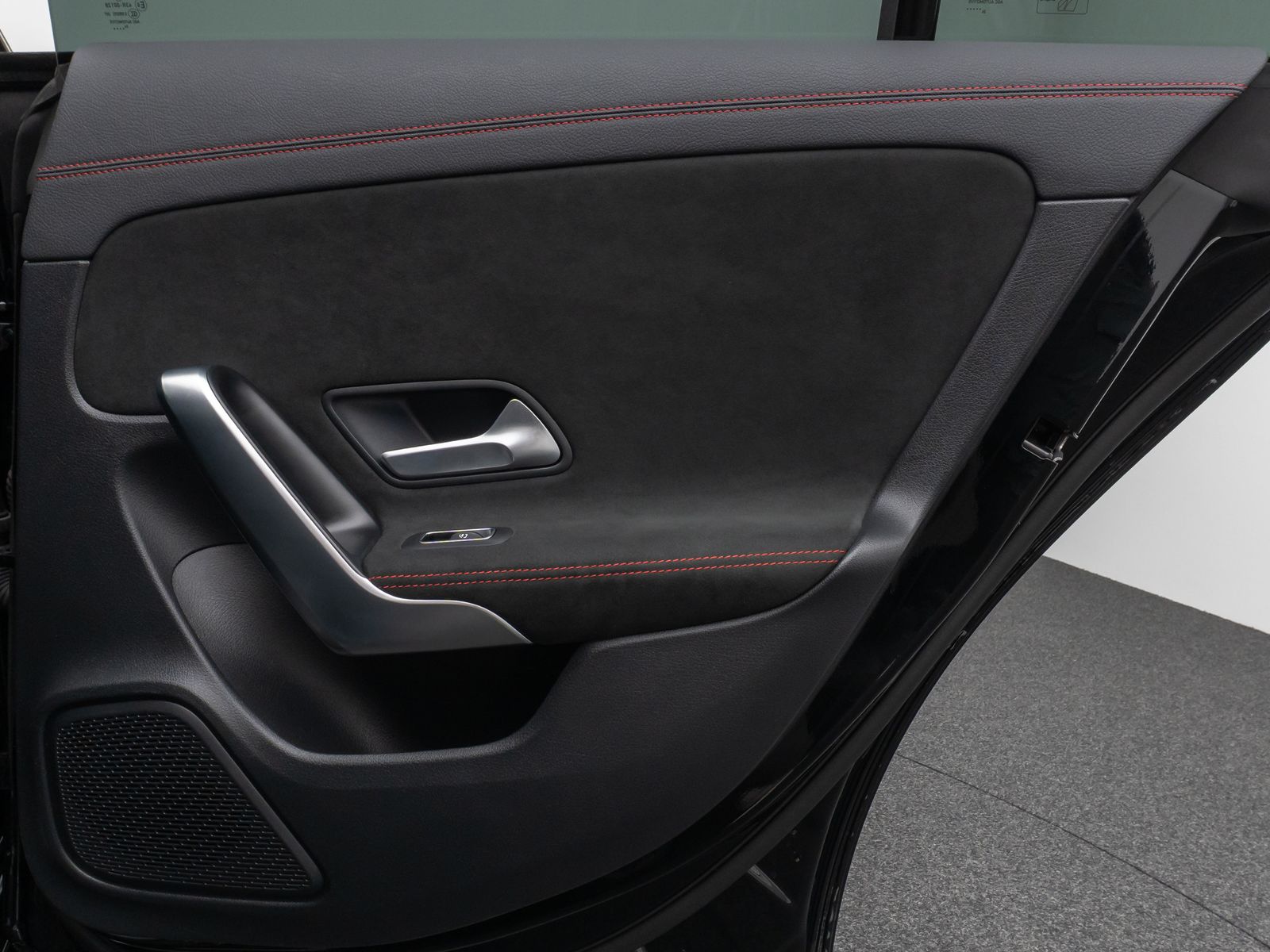 Fahrzeugabbildung Mercedes-Benz CLA 200d AMG Line Panorama 360°Lenkrhzg Komfort