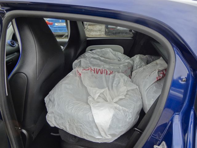 Fahrzeugabbildung Renault Twingo Cosmic/58.000km/1.Hd/Kamera/Navi/SitzH/