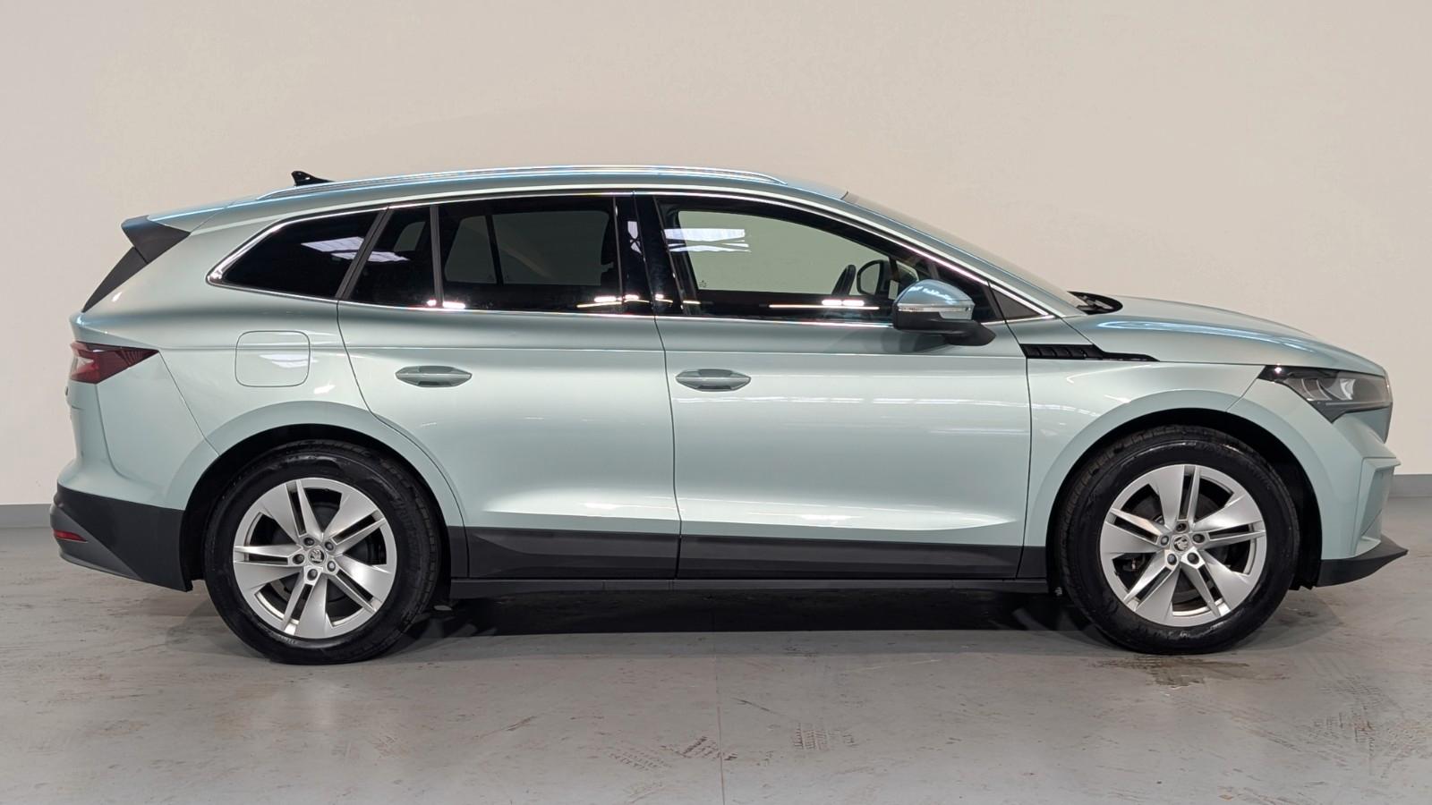 Skoda Enyaq 80 Loft ACC*LANE*KESSY*SIDE*SHZ*KAM*19"