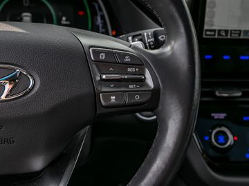 Hyundai Ioniq Premium Hybrid Stauassistent Leder Kamera