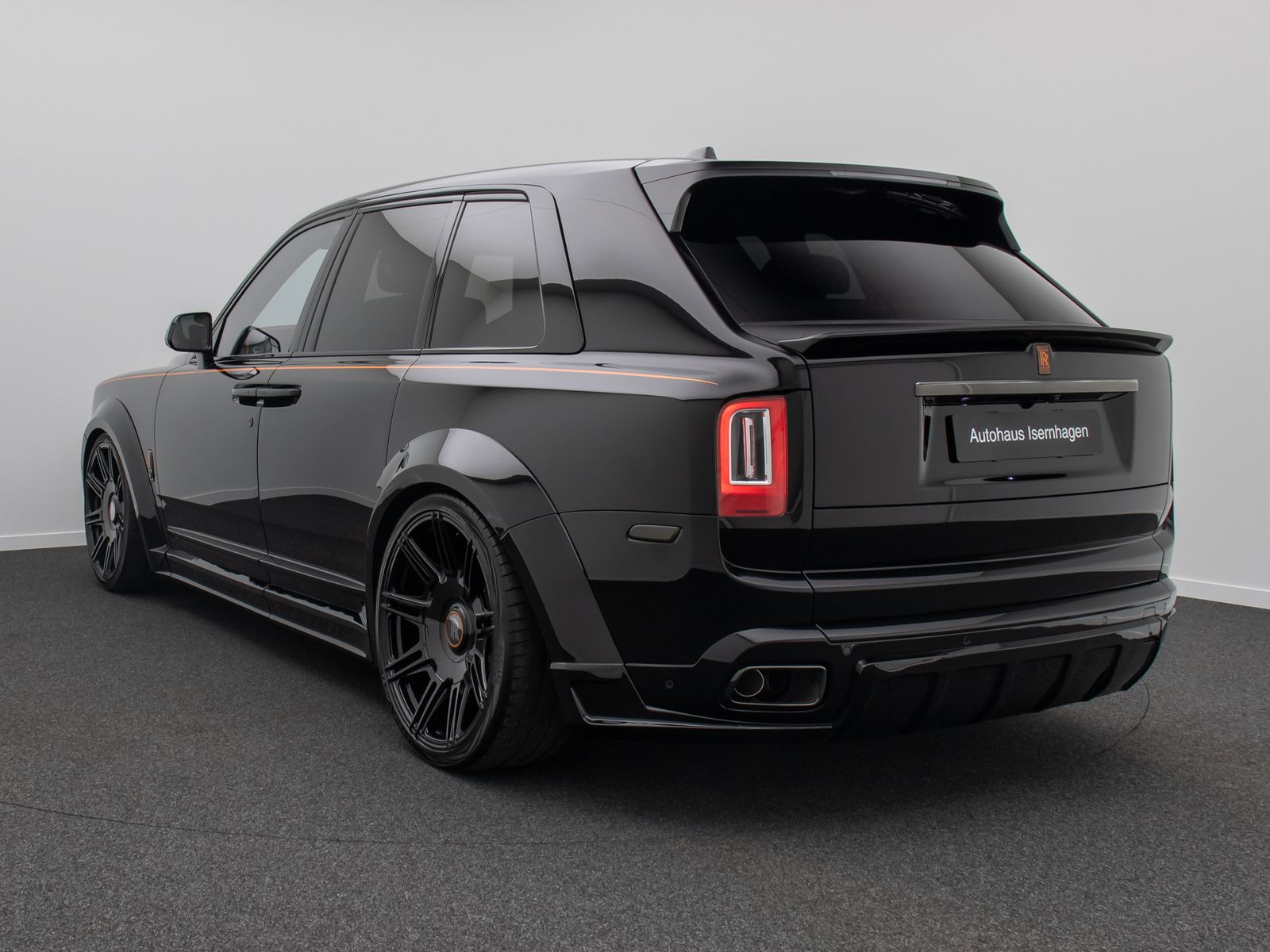 Fahrzeugabbildung Rolls-Royce Cullinan Black Badge Night Vision Novitec VOLL