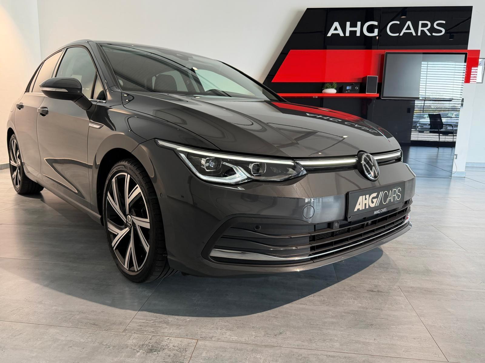 Volkswagen Golf 8 Style 2.0 TDI DSG*NAVI*LED*R-KAMARA*1HAND