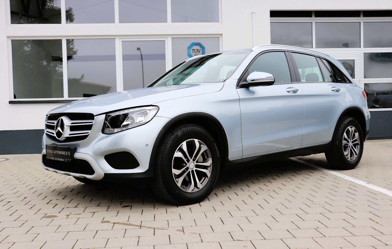 MERCEDES-BENZ GLC220 d 4Matic 1.HAND/NAVI/KLIMAAUTO/AHK/SHZ