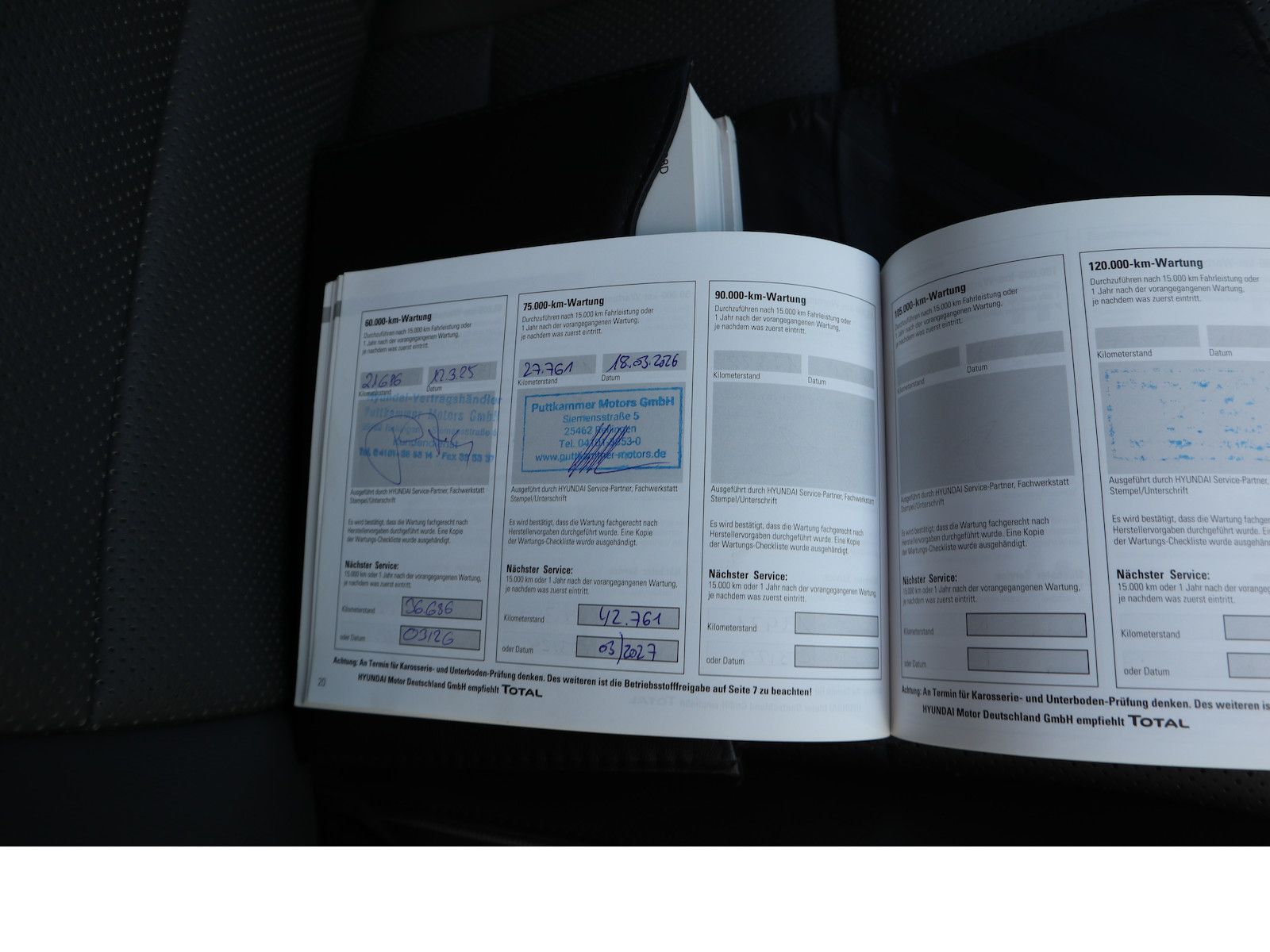 Fahrzeugabbildung Hyundai IONIQ Premium Hybrid Navi Scheckheftgepflegt