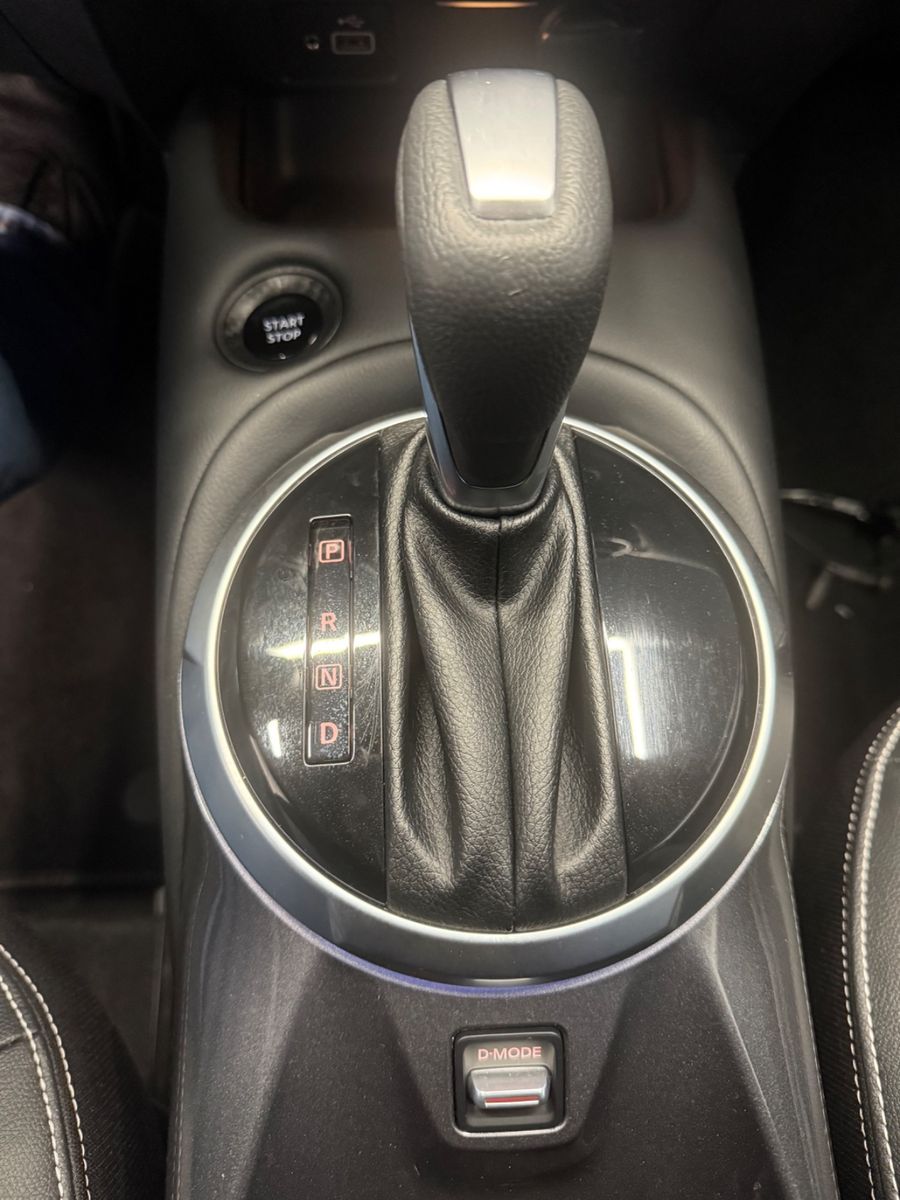 Fahrzeugabbildung Nissan Juke Hybrid Tekna; Leder, 19Zoll, 360°