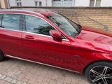 Mercedes-Benz C 300 T Autom. - - Hybrid (Diesel/Elektro): Rot