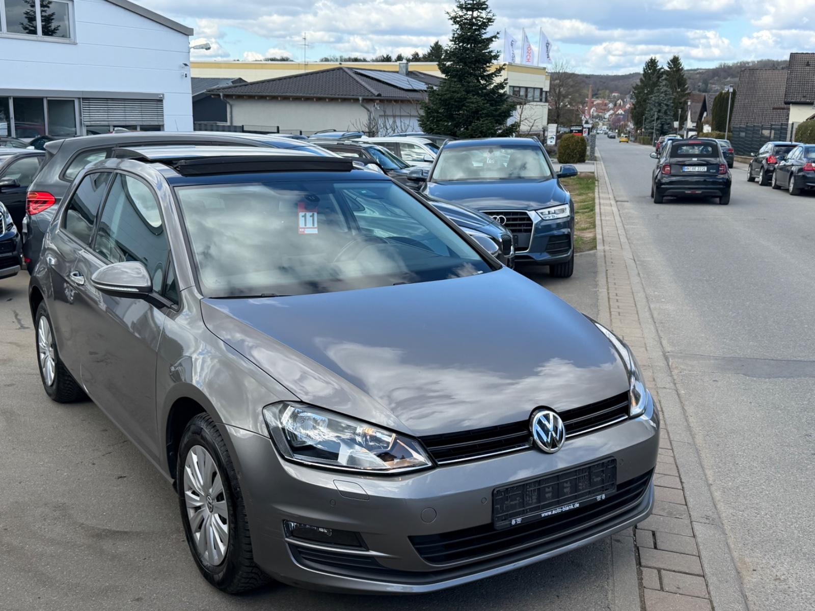 Volkswagen Golf VII Lim. Trendline BMT*NEU*TÜV* Panorama