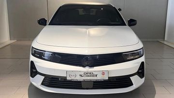 Fotografie 2 des Opel Astra Sports Tourer 1.2 Turbo AT Ultimate