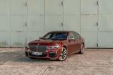 BMW M760Li xDrive V12 - BMW: 7 V12