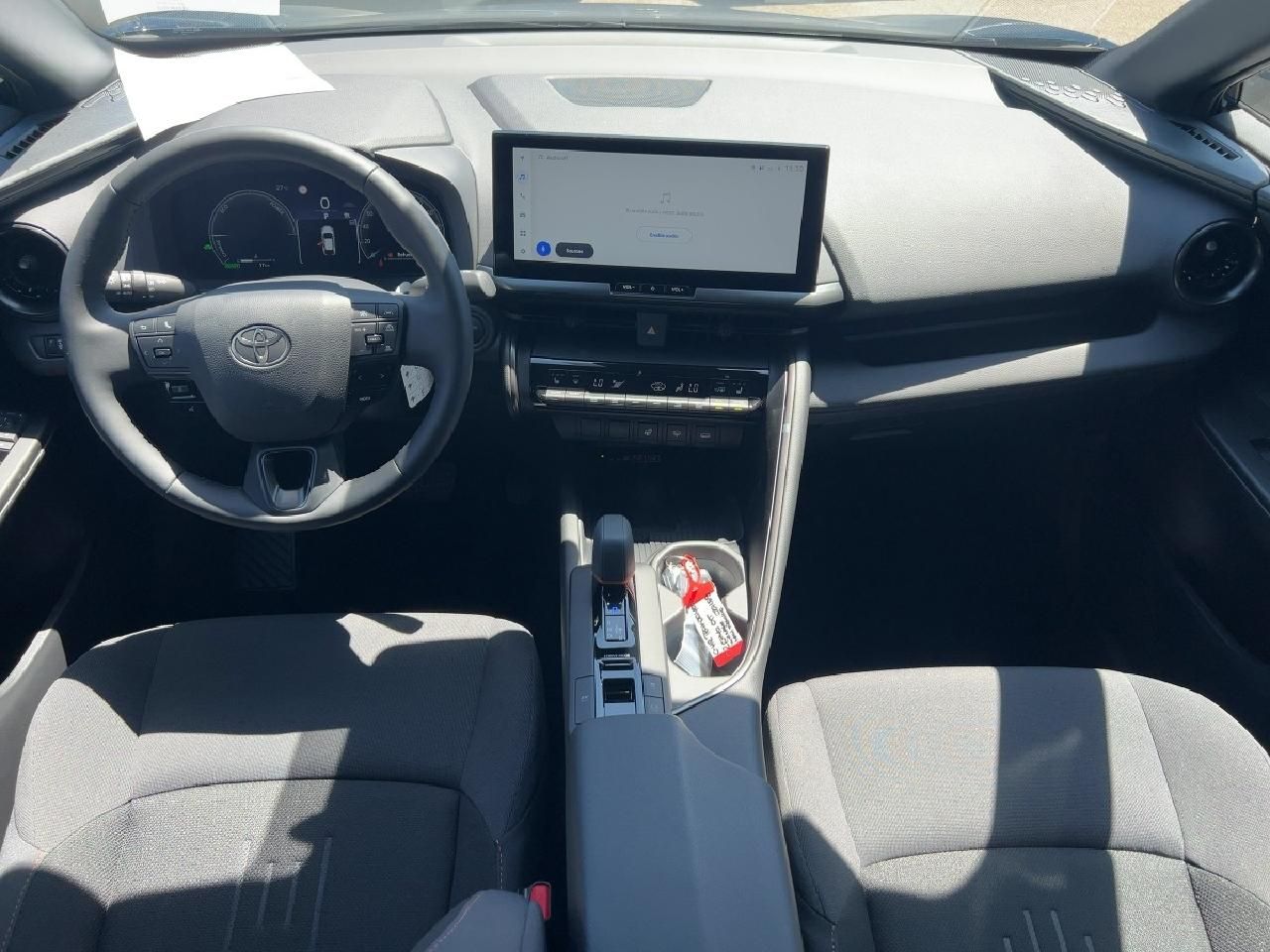 Fahrzeugabbildung Toyota C-HR 2,0 Hybrid Teamplayer