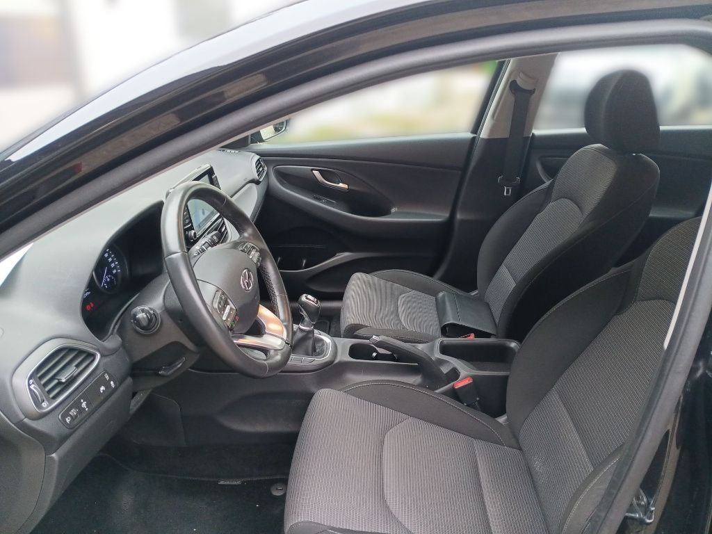 Fahrzeugabbildung Hyundai i30 1.4 M/T100 PS Navi RFK PDC Sitzheizung