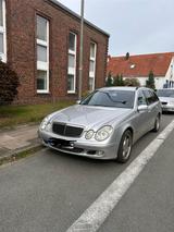 Mercedes-Benz Mercedes E240 - Mercedes-Benz E 240 mit LPG-Antrieb: Automatik