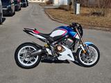 Honda CB 650 R in Cool viele Neuteile - HONDA CB 650