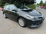 Toyota Auris hybrid Benzin 1.8 - Toyota Auris in Bonn