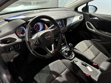 Fotografie 13 des Opel Astra 1.2 Turbo S/S AHK / Keyless Open