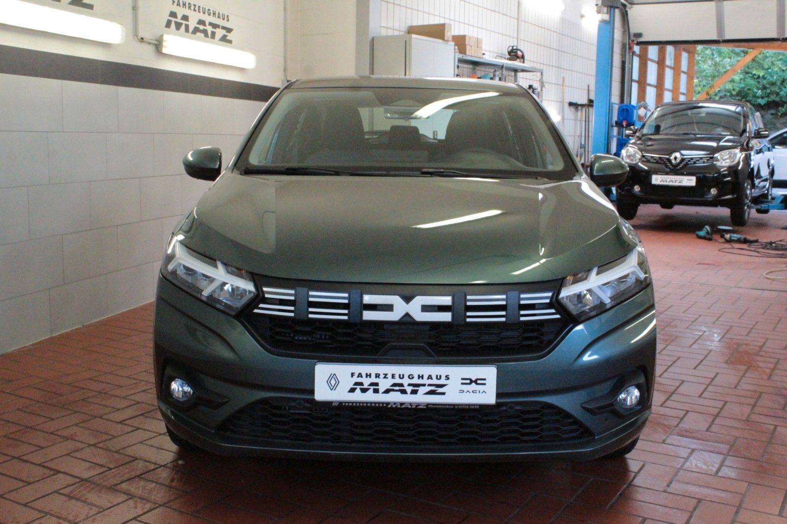 Fahrzeugabbildung Dacia Sandero TCe 100  ECO G Expression*Winterpaket*