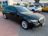 Mercedes-Benz E 300 d T-Modell 9G-Tronic Navi/Kamera/LED - gebrauchte Mercedes-Benz E 300 aus dem Jahr 2020