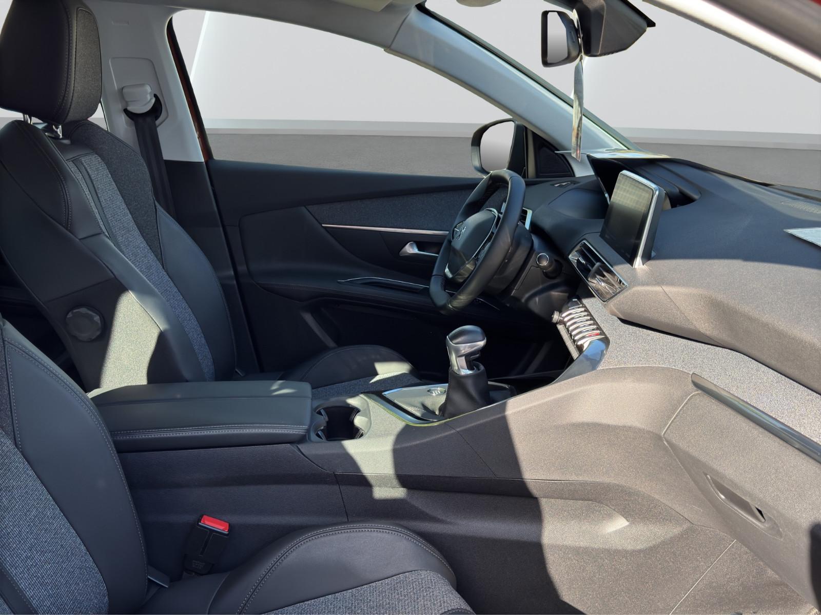 Peugeot 3008 1.2 PureTech 130 Allure Full LED, wenig KM