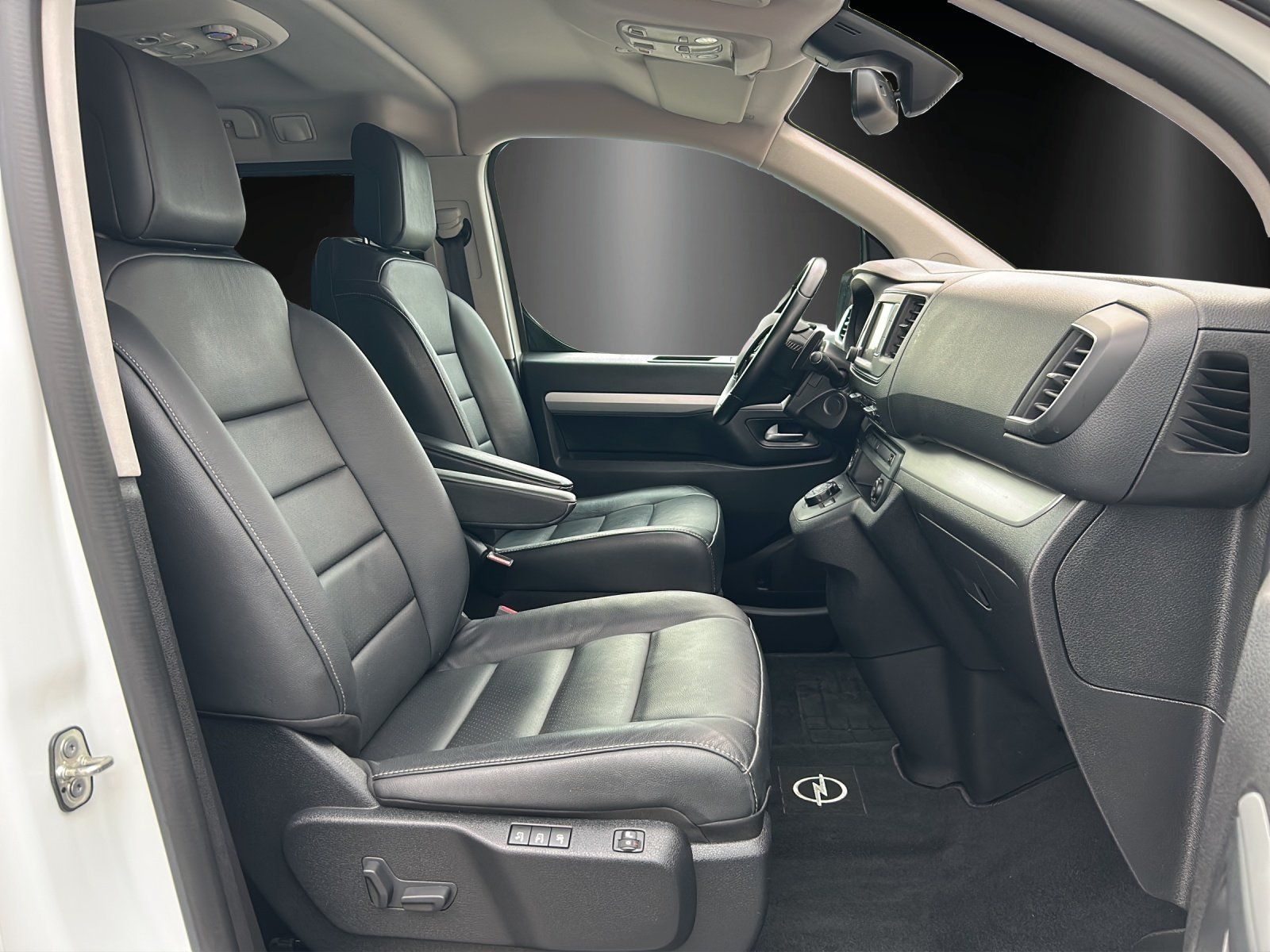 Fahrzeugabbildung Opel Zafira Life 2.0 D M Tourer (L2)/KAMERA/ACC/AHK/