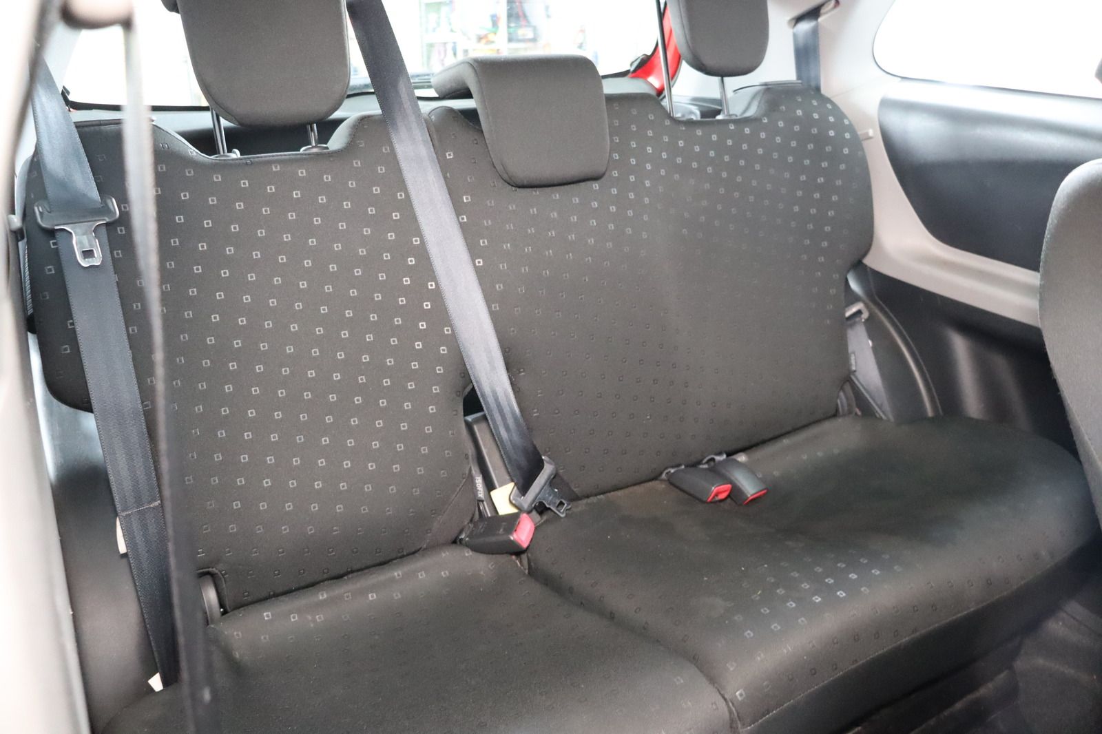 Fahrzeugabbildung Toyota Yaris 1.0-l-VVT-i * HU/AU bis 03.2026 *