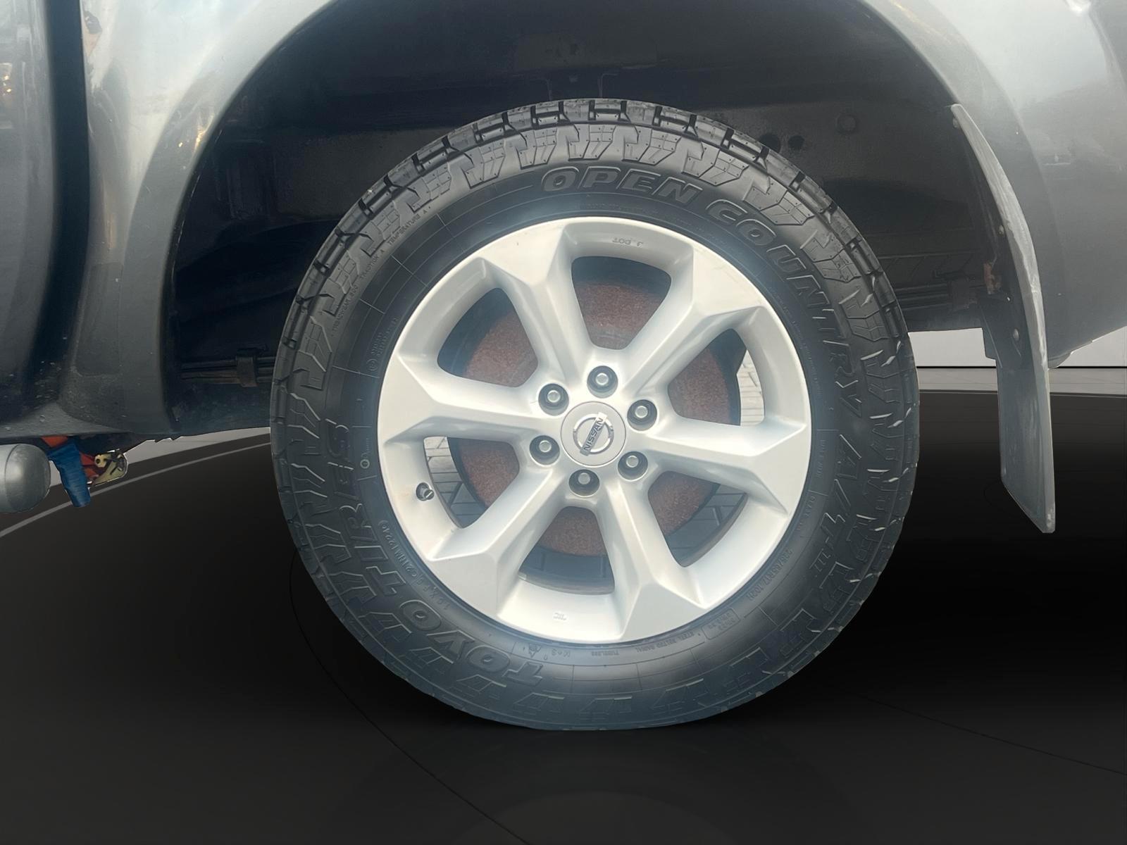 NISSAN NAVARA 3.0 V6 DCI 231 CH 4X4 DOUBLE CAB LE BVA – CUIR – TOIT OUVRANT – BOSE – CAMÉRA
