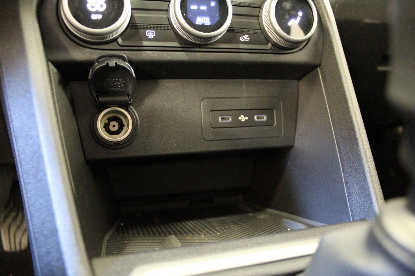 Fahrzeugabbildung Dacia Sandero TCe 100 Journey*Winterpaket* *MJ 2026