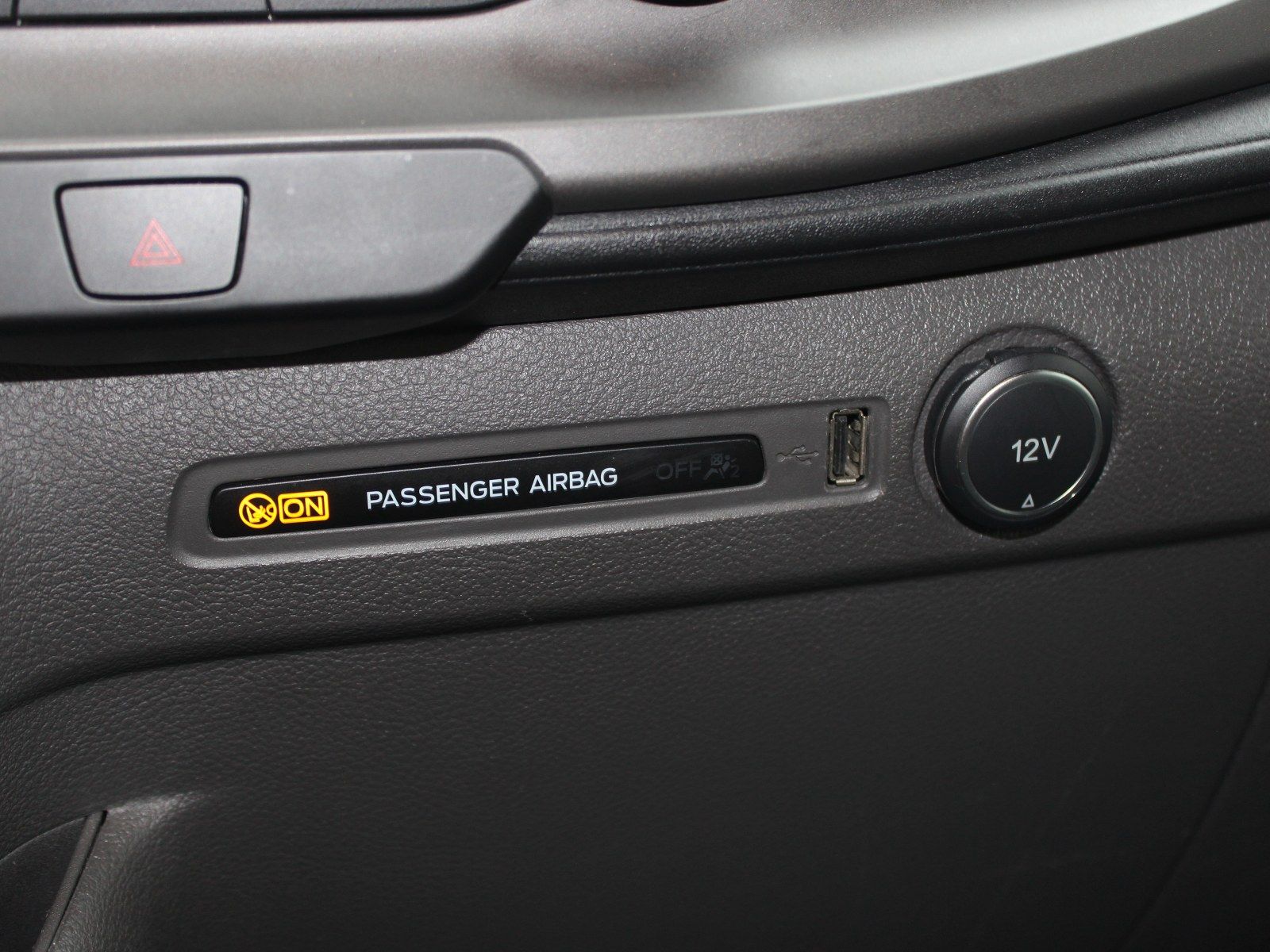 Fahrzeugabbildung Ford Transit Custom 320 L2 Trend 2,0 TDCi