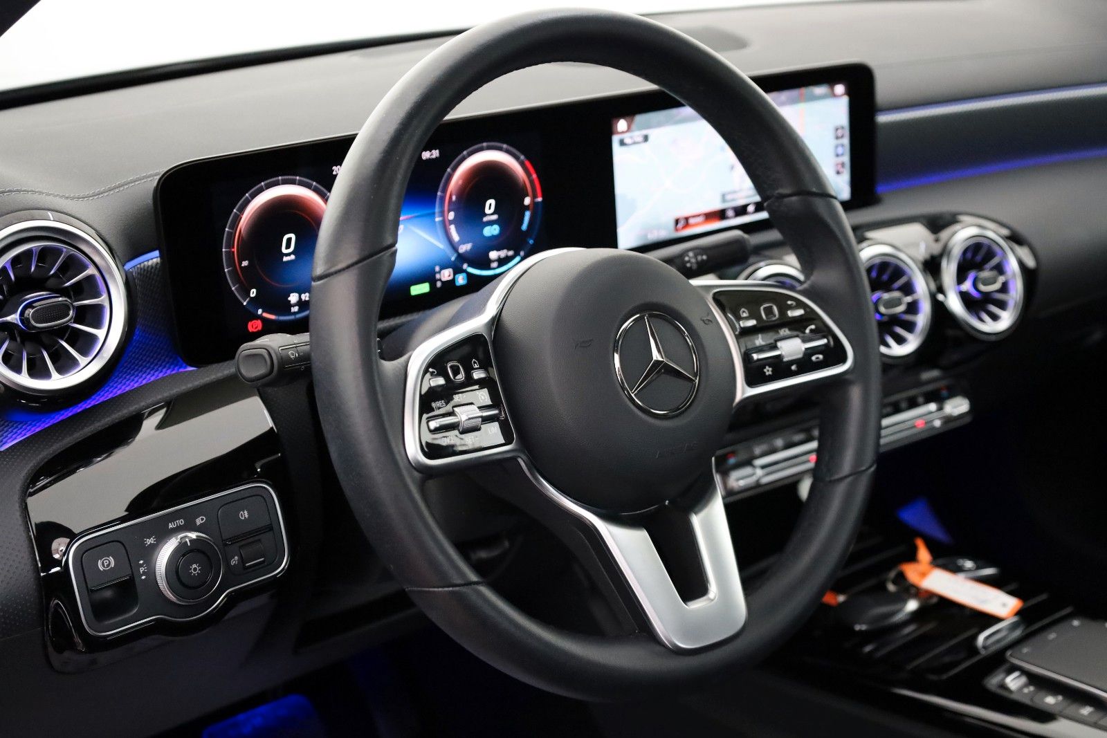 Fahrzeugabbildung Mercedes-Benz CLA 250e Progressive Coupe,Leder,Navi,LED,Kamera