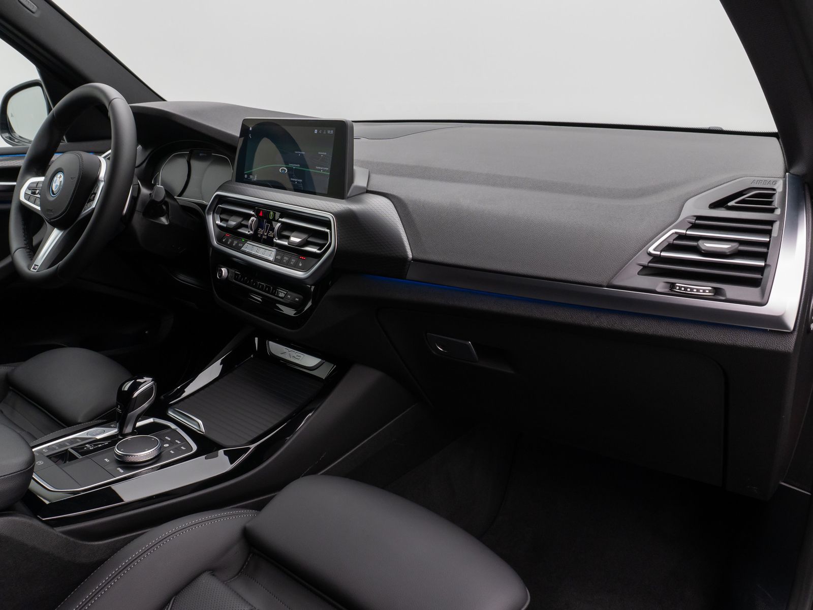 Fahrzeugabbildung BMW X3 xD30e M Sport Kamera DAB DrivAssis LED 20Zoll