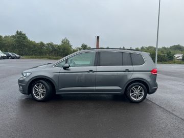 Volkswagen Touran - 10