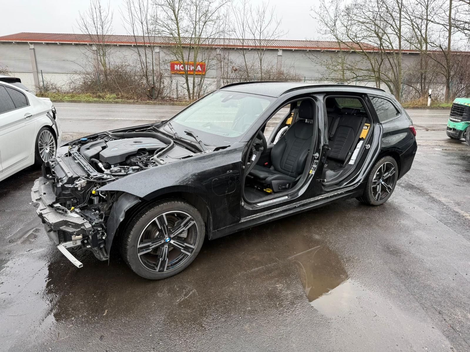 BMW 330 e MSport Kamera360/HeadUP/Hifi/Memorysitz/AC