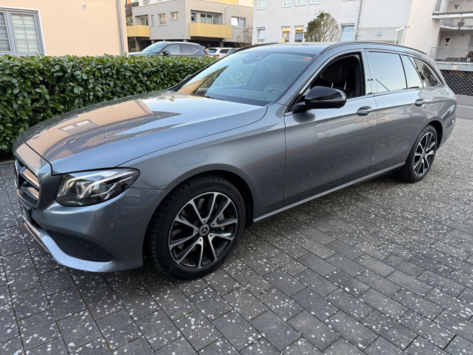 MERCEDES-BENZ E 400 T 4Matic Avantgarde*Burmester*HeadUp*AHK