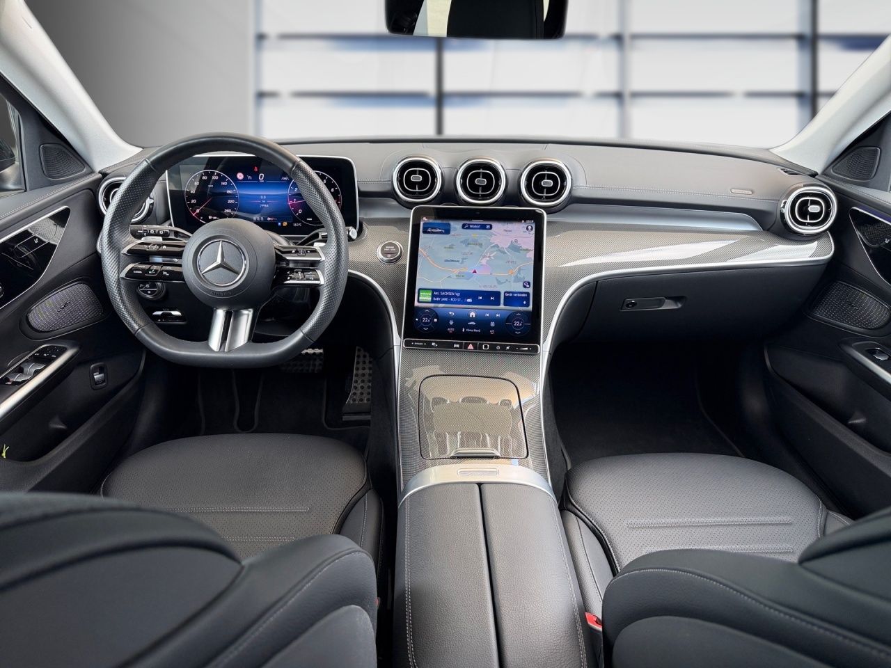 Fahrzeugabbildung Mercedes-Benz C 180 T AMG+NIGHT+KOMFORT-PLUS+LENKRADHEIZ+19''+